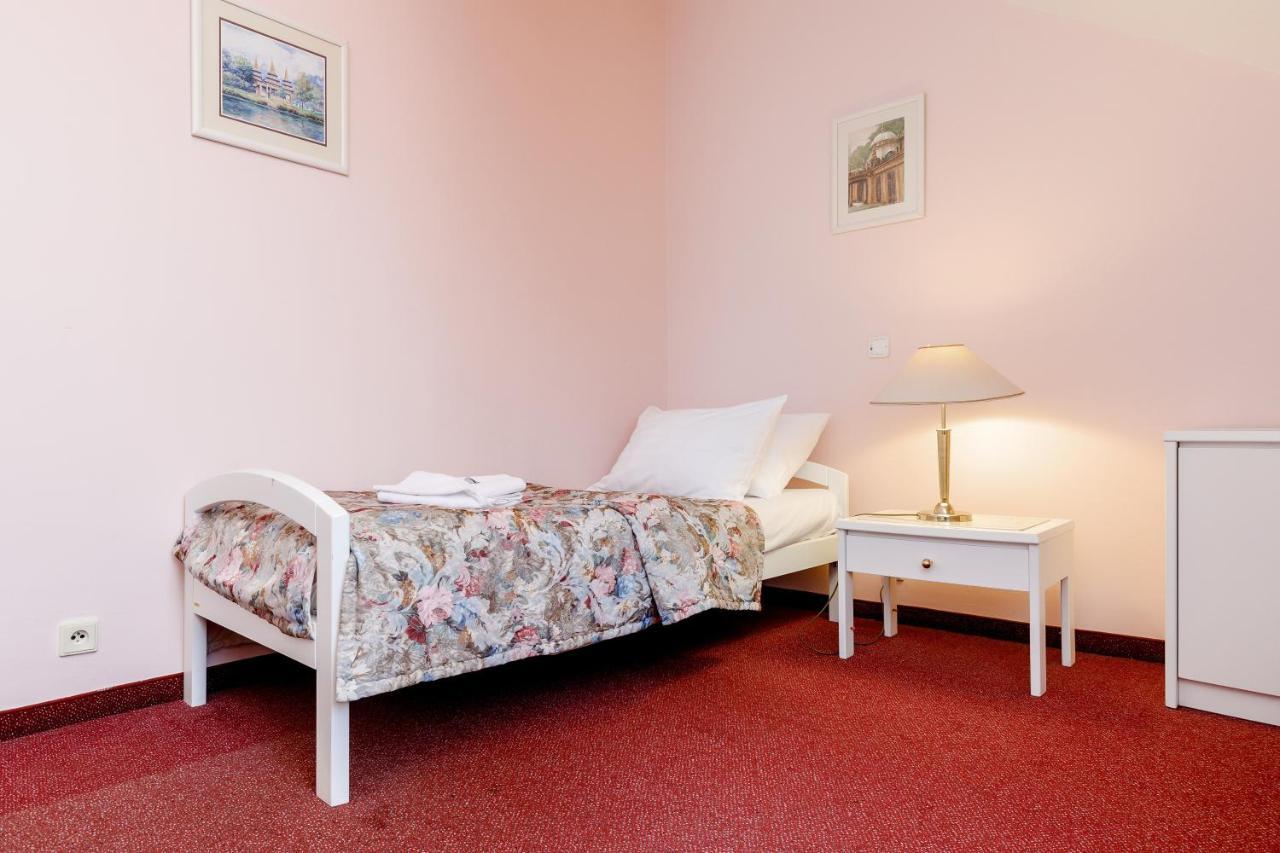 Hotel Ester Karlovy Vary Habitación foto